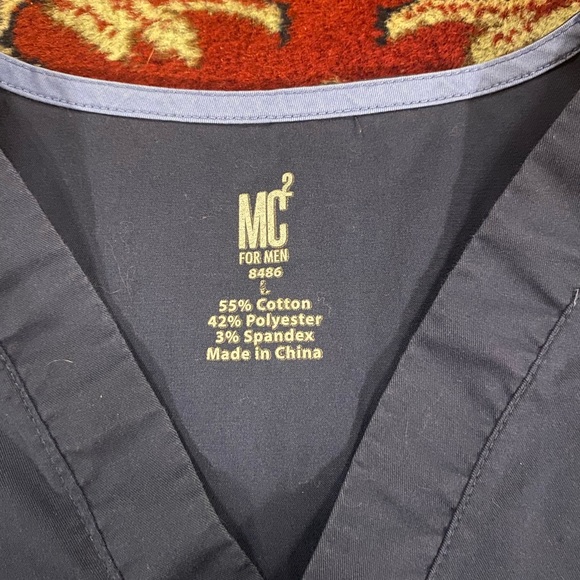 🚫SOLD🚫Med Couture Men’s Scrub Top Bundle - Picture 4 of 6